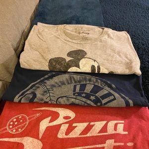 Bundle of 3XL and 3XLT graphic tee